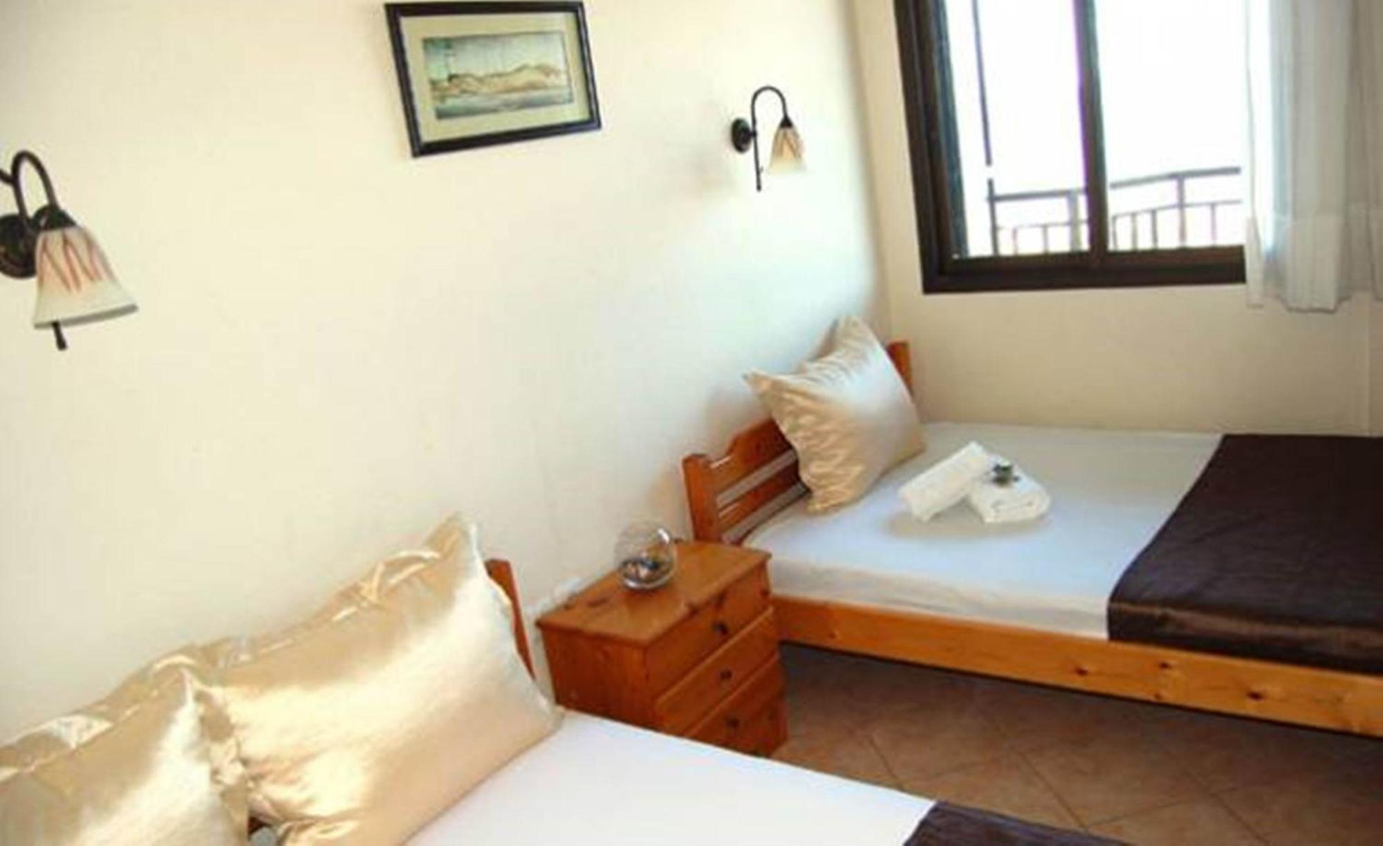 Melachrini Apartments Vrasná Quarto foto
